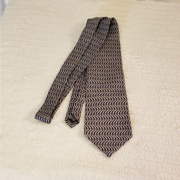 Perry Ellis Portfolio Men's Silk Tie - Picture 2 of 6
